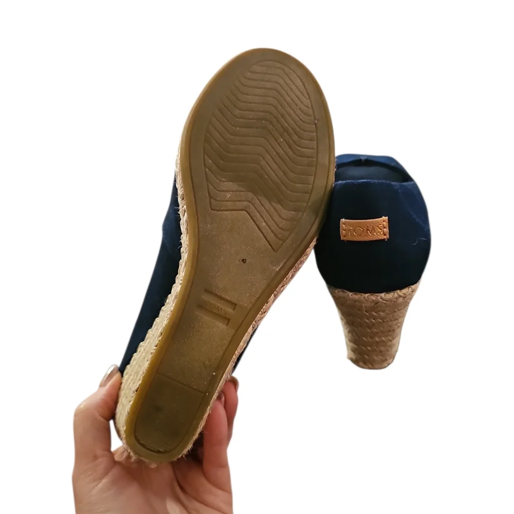 TOMS Women's Michelle Dark Denim Wedge Sz 8.5 Peep Toe Heel Sandals